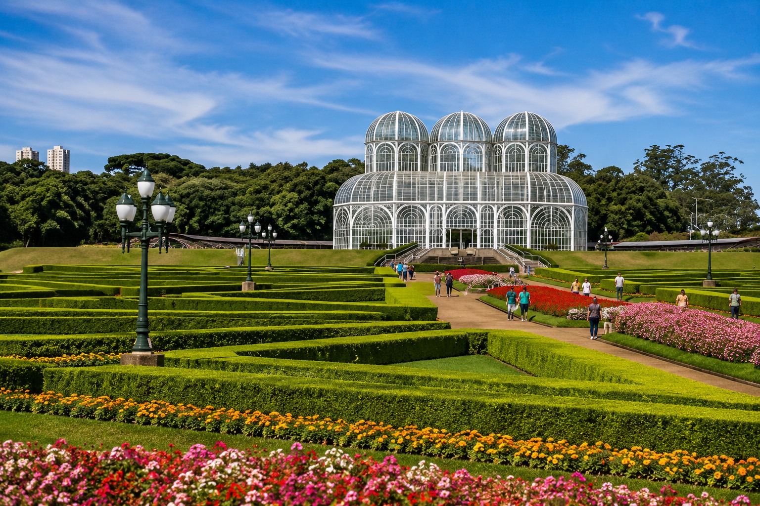 Jardim Botânico de Curitiba com estufa e jardins floridos
